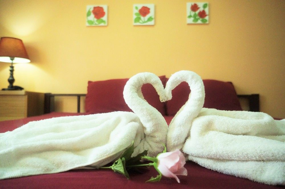 Cm City Hostel Chiang Mai Esterno foto