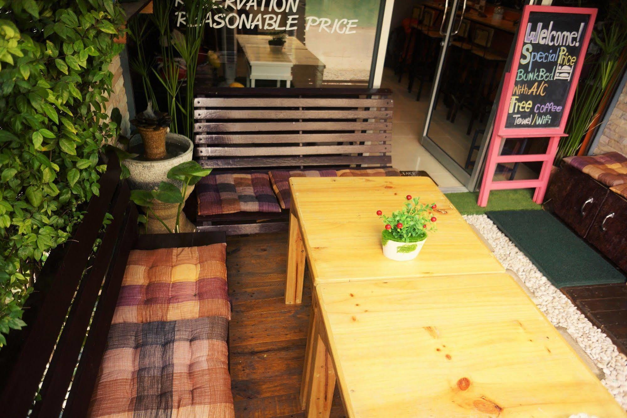 Cm City Hostel Chiang Mai Esterno foto