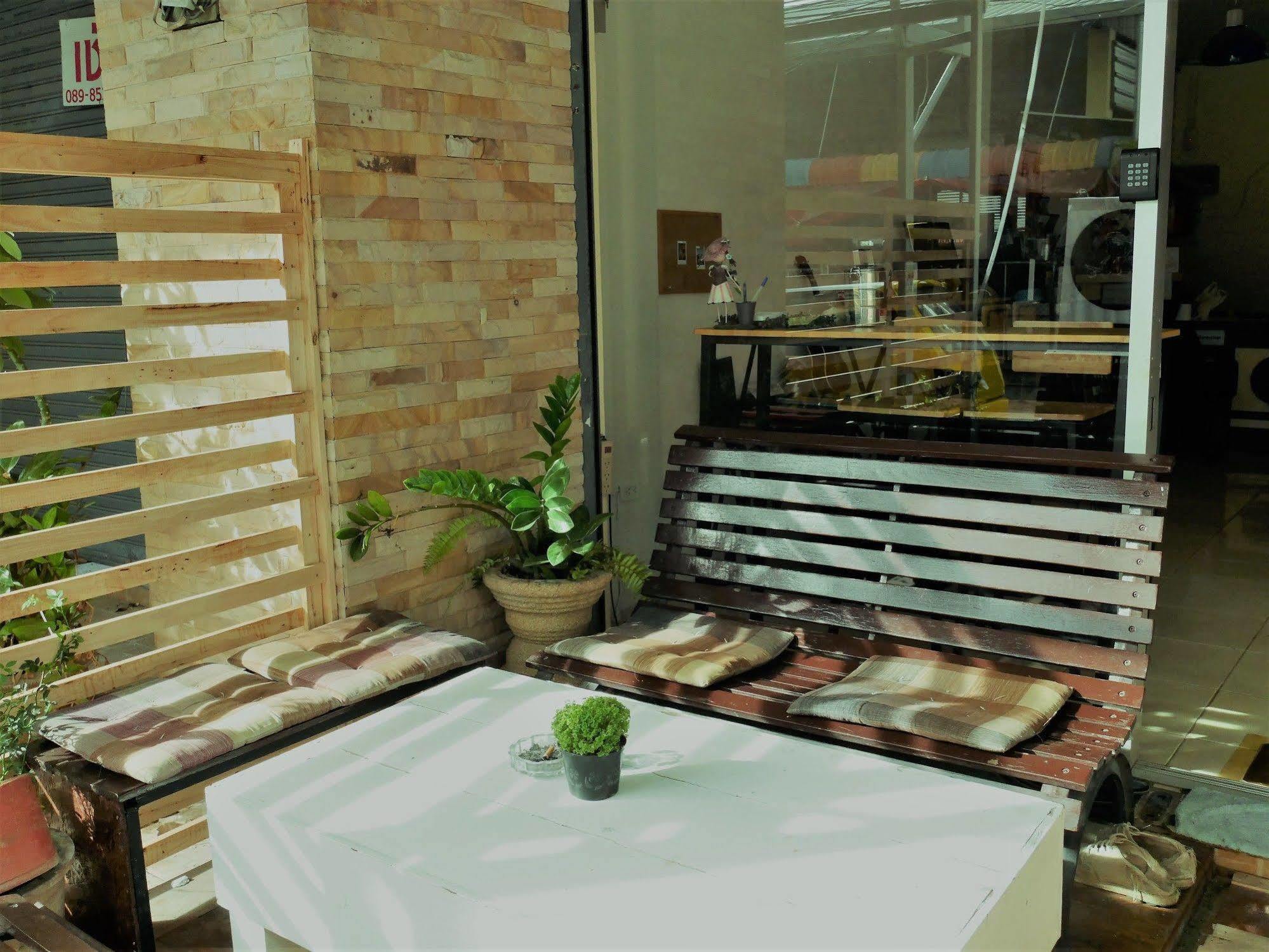 Cm City Hostel Chiang Mai Esterno foto