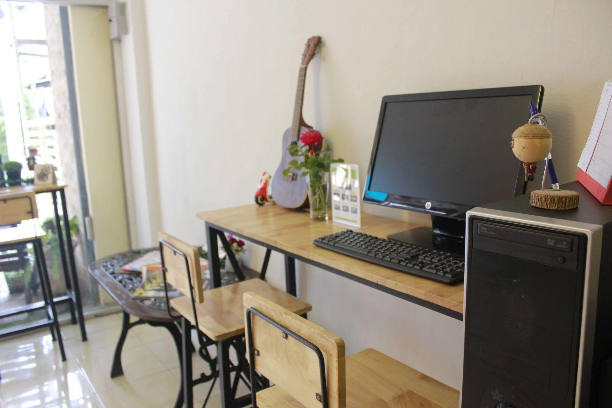Cm City Hostel Chiang Mai Esterno foto